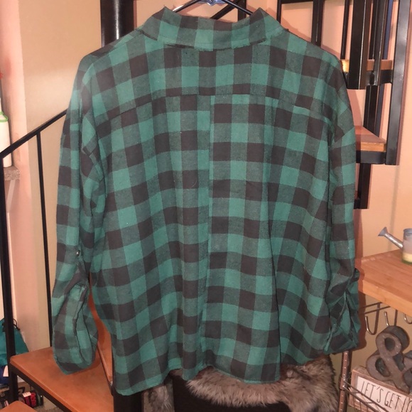 Distressed cropped plaid flannel - Picture 2 of 3